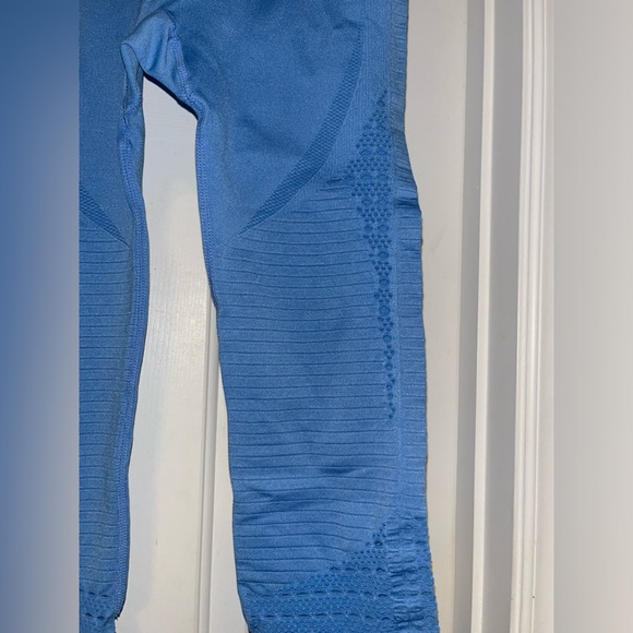 π¦ GYMSHARK LIKE NEW Women's Energy+ Seamless Cropped Leggings - Small - Picture 7 of 11